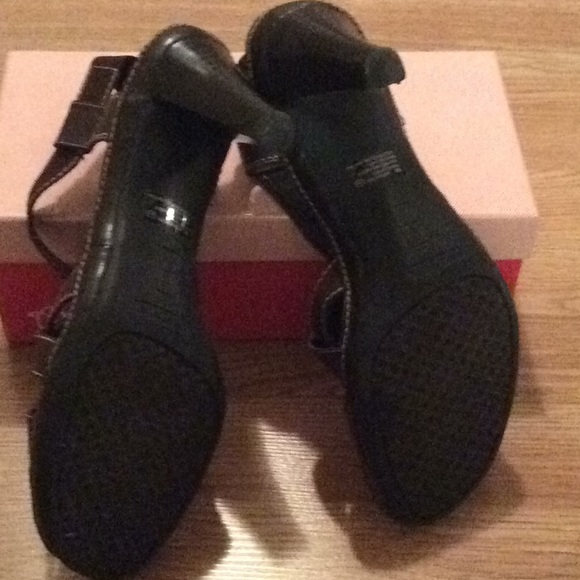 AEROSOLES BRN LEATHER SANDALS - Picture 2 of 4